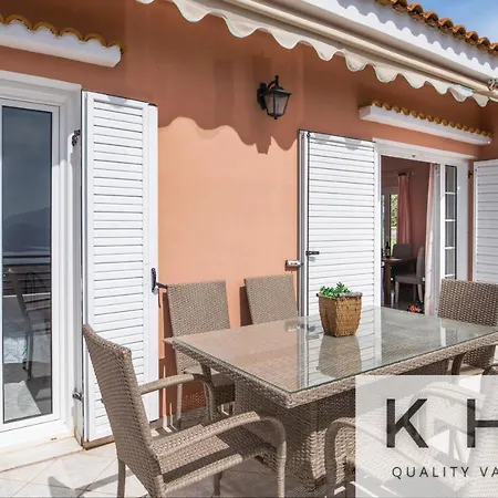 Villa Aliki With Infinity Pool At Village